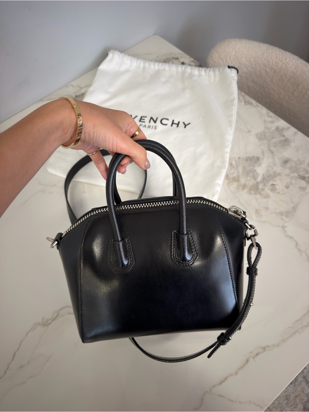 Givenchy Antigona Mini Leather Bag Satchel in Black - Picture 4 of 11